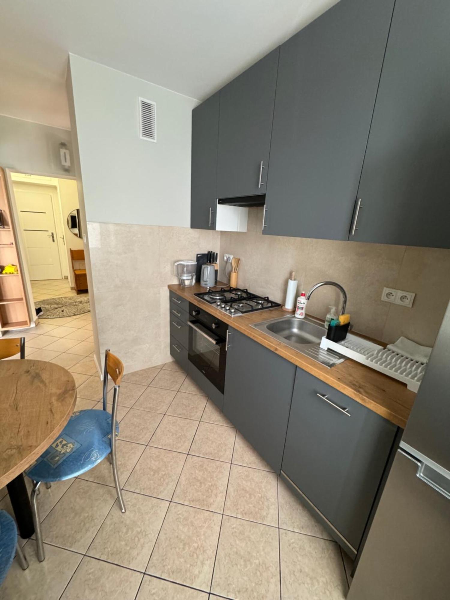 Wygodny Apartament Dla Rodziny 3-5 Osobowej Apartment Warsaw Luaran gambar